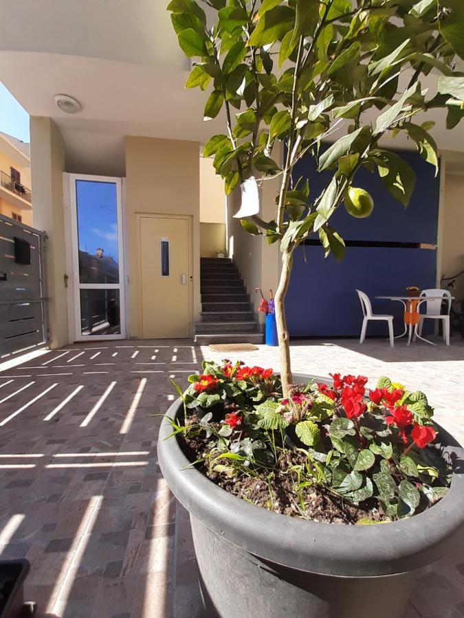 Il Giardino Fiorito Casa Vacanze Алгеро Екстериор снимка